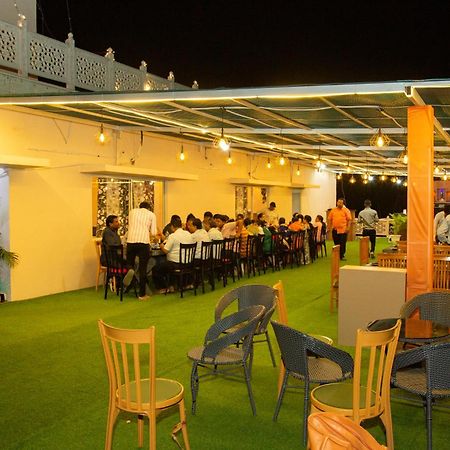 Hotel Virasat By Bookingcare Chhatarpur エクステリア 写真