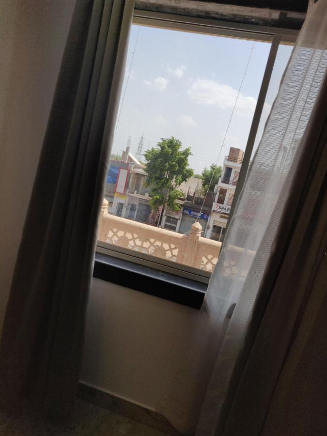 Hotel Virasat By Bookingcare Chhatarpur エクステリア 写真