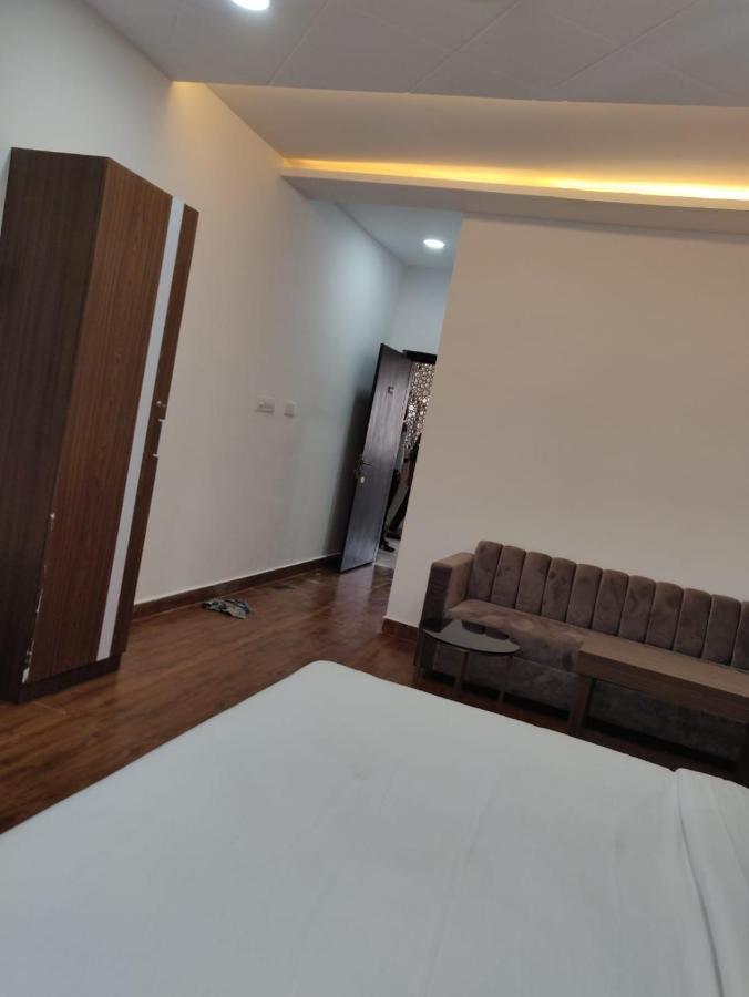 Hotel Virasat By Bookingcare Chhatarpur エクステリア 写真