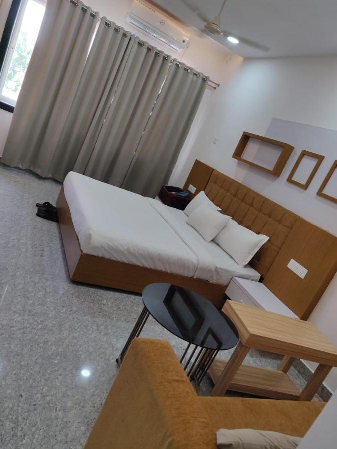 Hotel Virasat By Bookingcare Chhatarpur エクステリア 写真