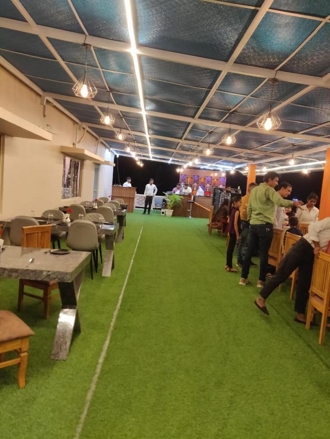 Hotel Virasat By Bookingcare Chhatarpur エクステリア 写真