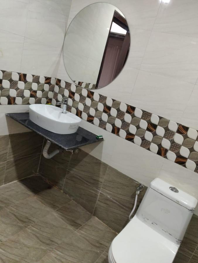 Hotel Virasat By Bookingcare Chhatarpur エクステリア 写真