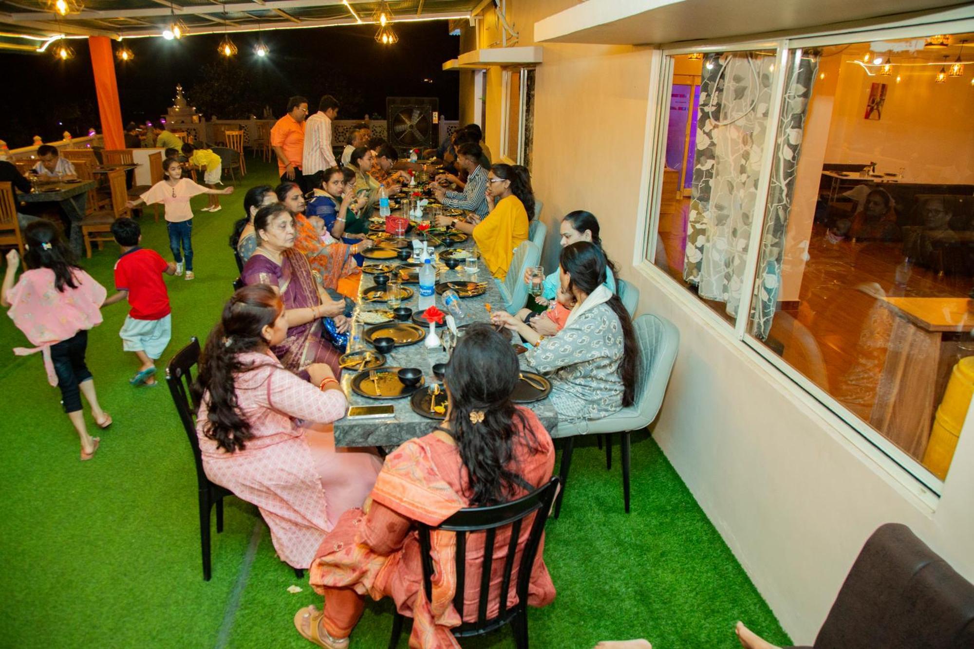Hotel Virasat By Bookingcare Chhatarpur エクステリア 写真